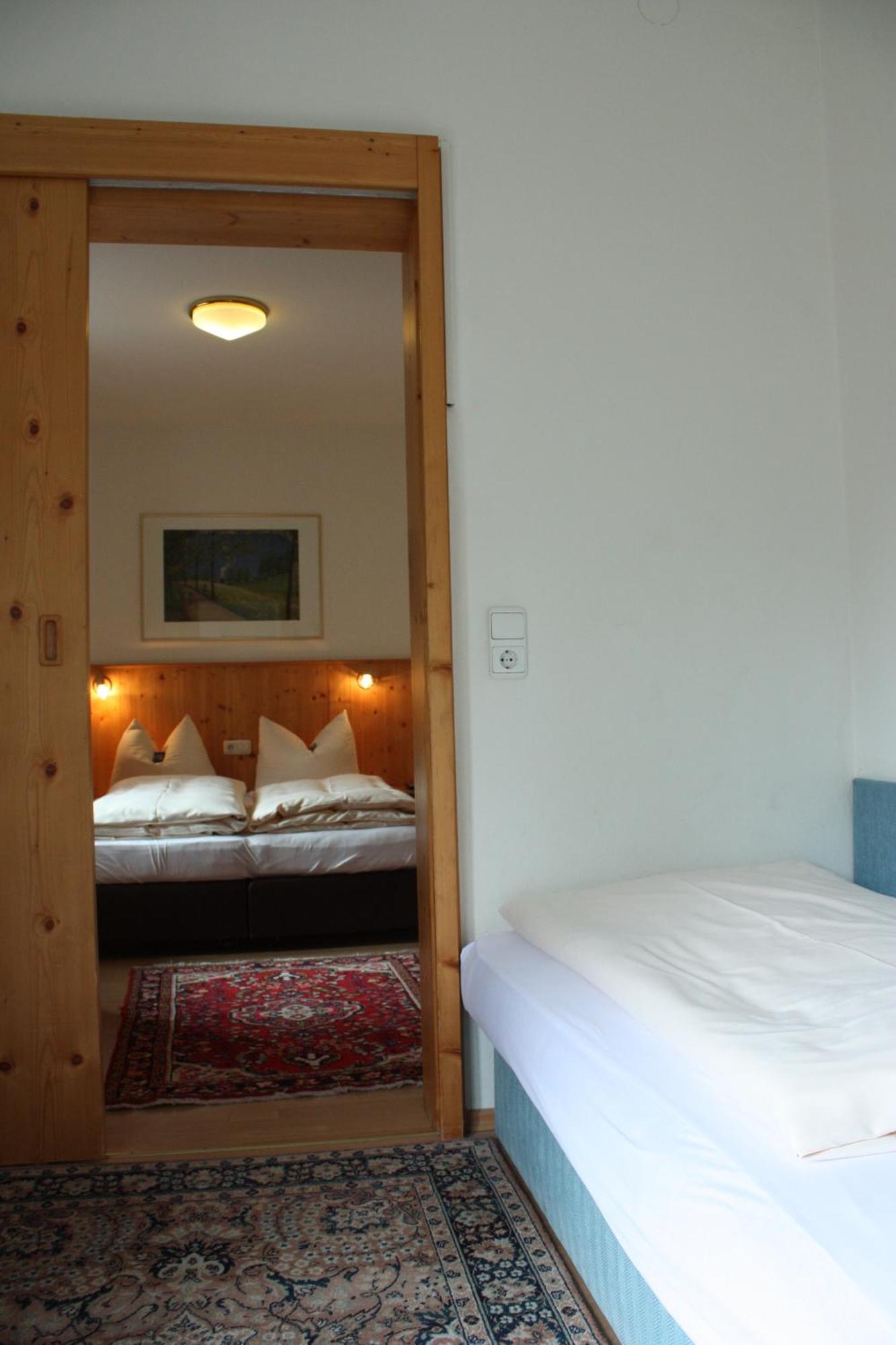 Hotel Garni Otto Huber Oberammergau Habitación foto